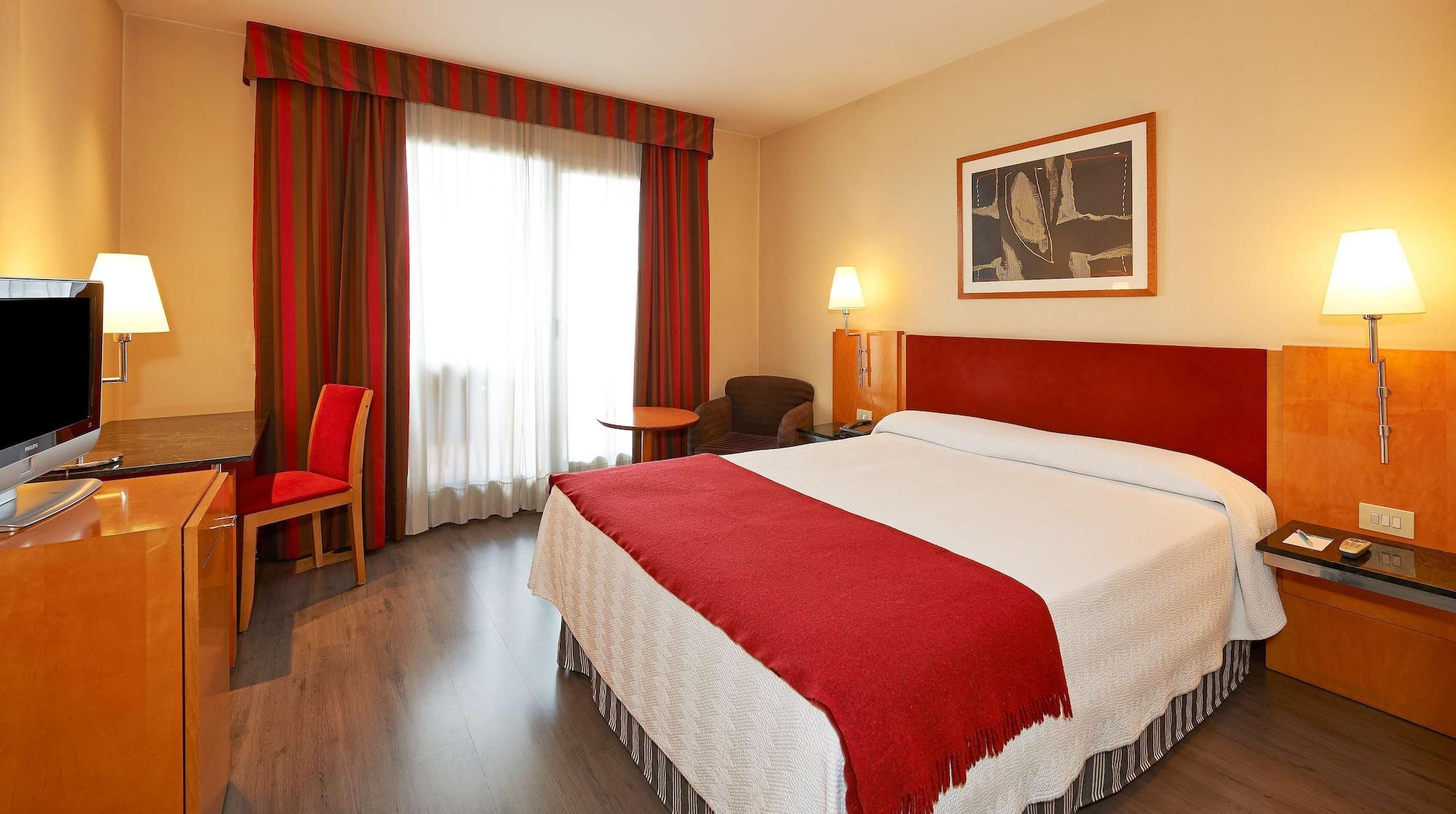 Nh Ciutat De Reus Hotell Exteriör bild