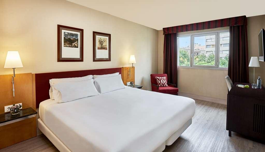 Nh Ciutat De Reus Hotell Rum bild