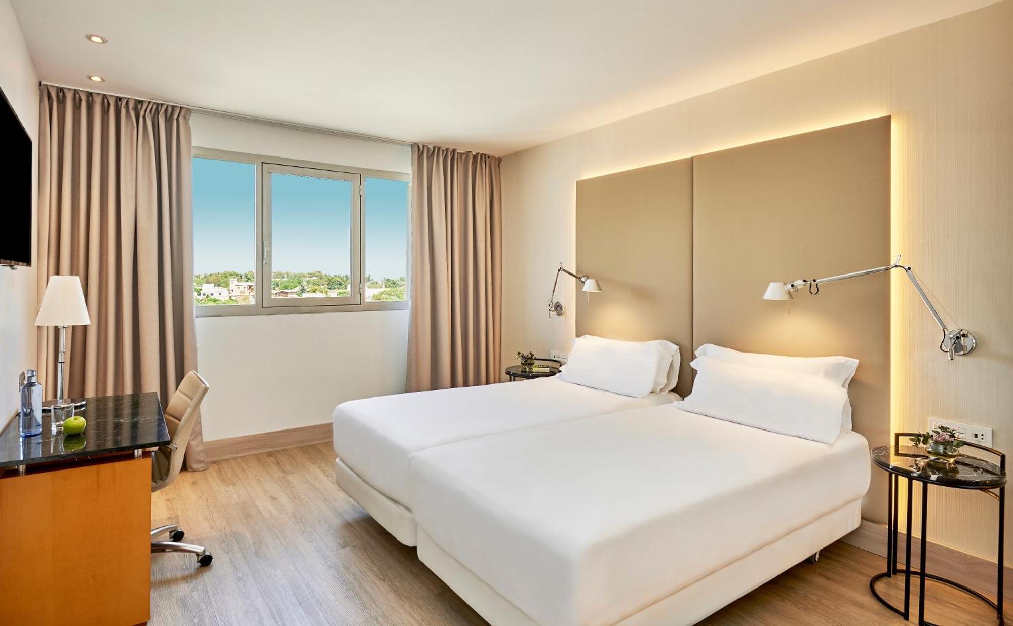 Nh Ciutat De Reus Hotell Exteriör bild