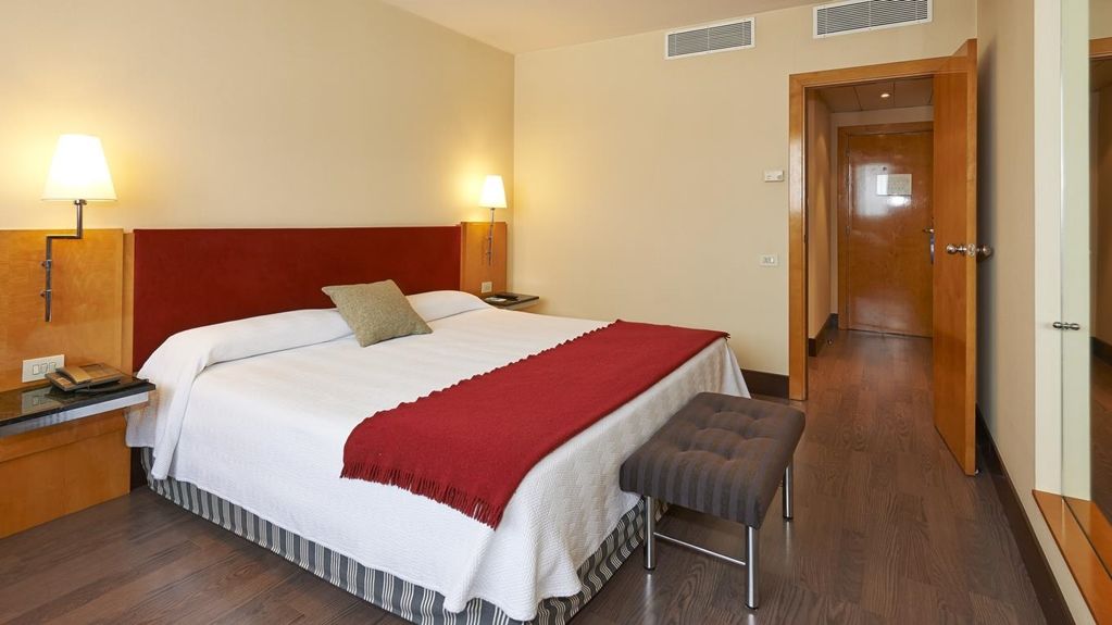 Nh Ciutat De Reus Hotell Rum bild